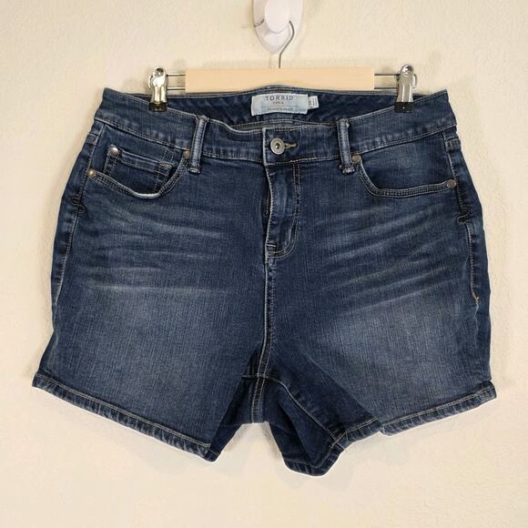 Torrid Jean Shorts Size 14 - Picture 1 of 4